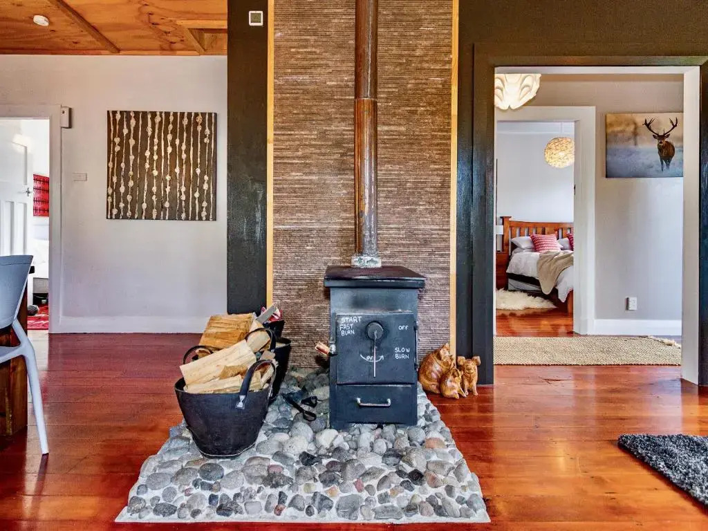 Stag & 3 Pigs - Ohakune Holiday Home