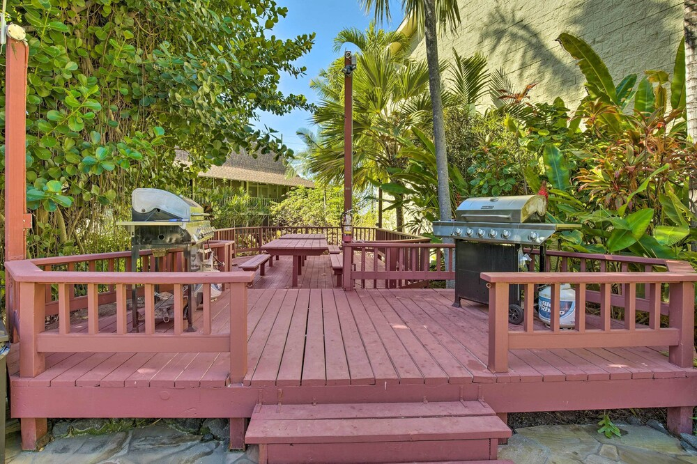 Breezy Condo w/ Screened Lanai in Kailua-kona!