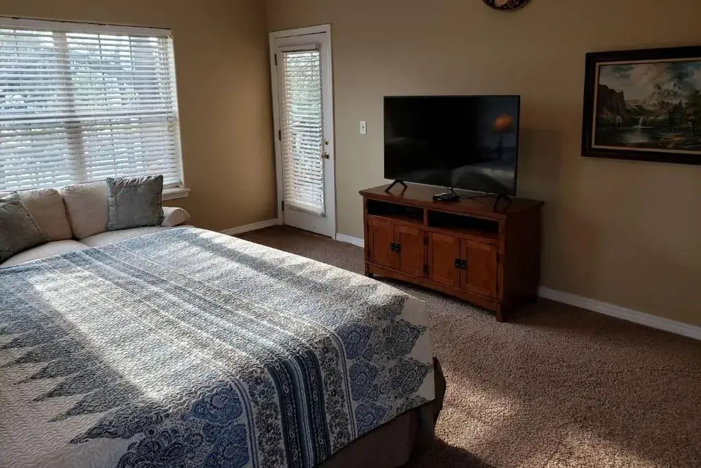 Indian Point 3 King Bedrooms Condo