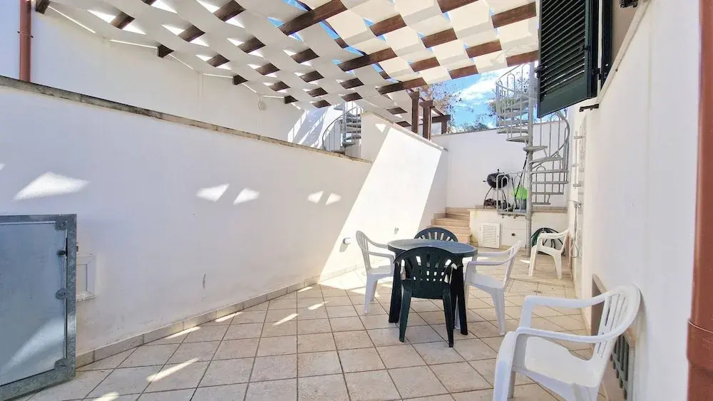Villetta Charme 2 in Capilungo 5 Guests by the sea
