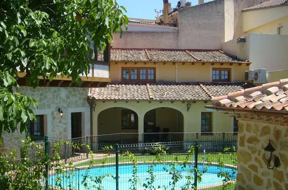 Apartamentos Turísticos El Nogal