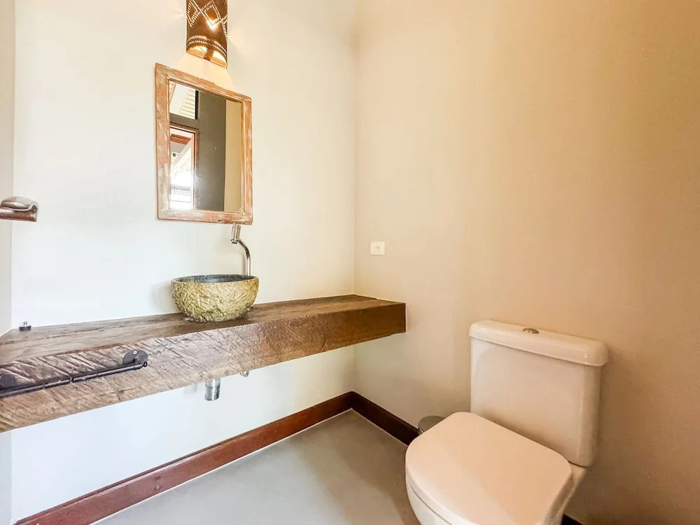 Casa térrea com piscina e cozinha de cinema | Granja Viana