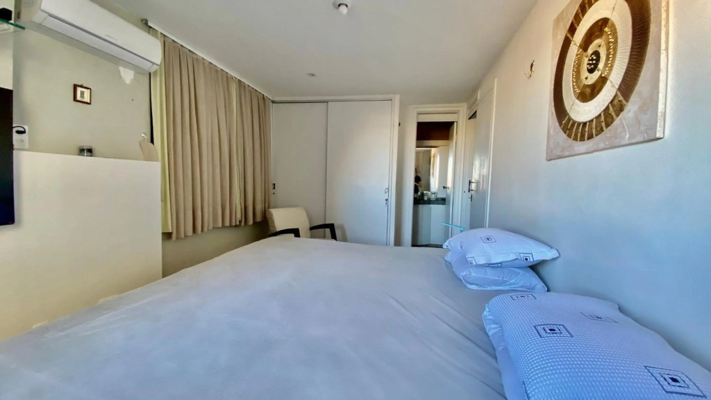 Apartamento vista mar, 2 Suítes, WC Social,2 vagas