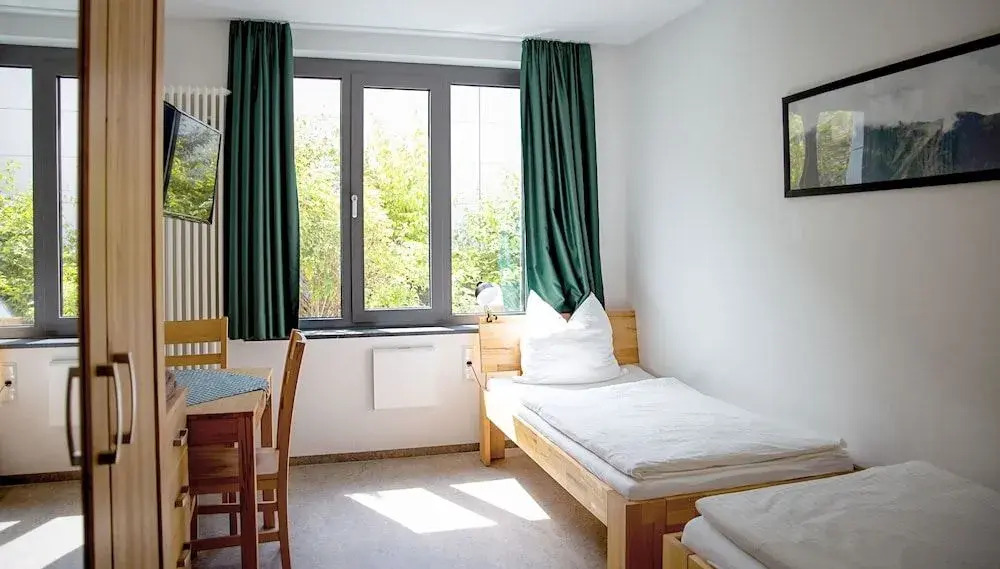 Hotel Garni Fischerfleck in Ismaning near Munich