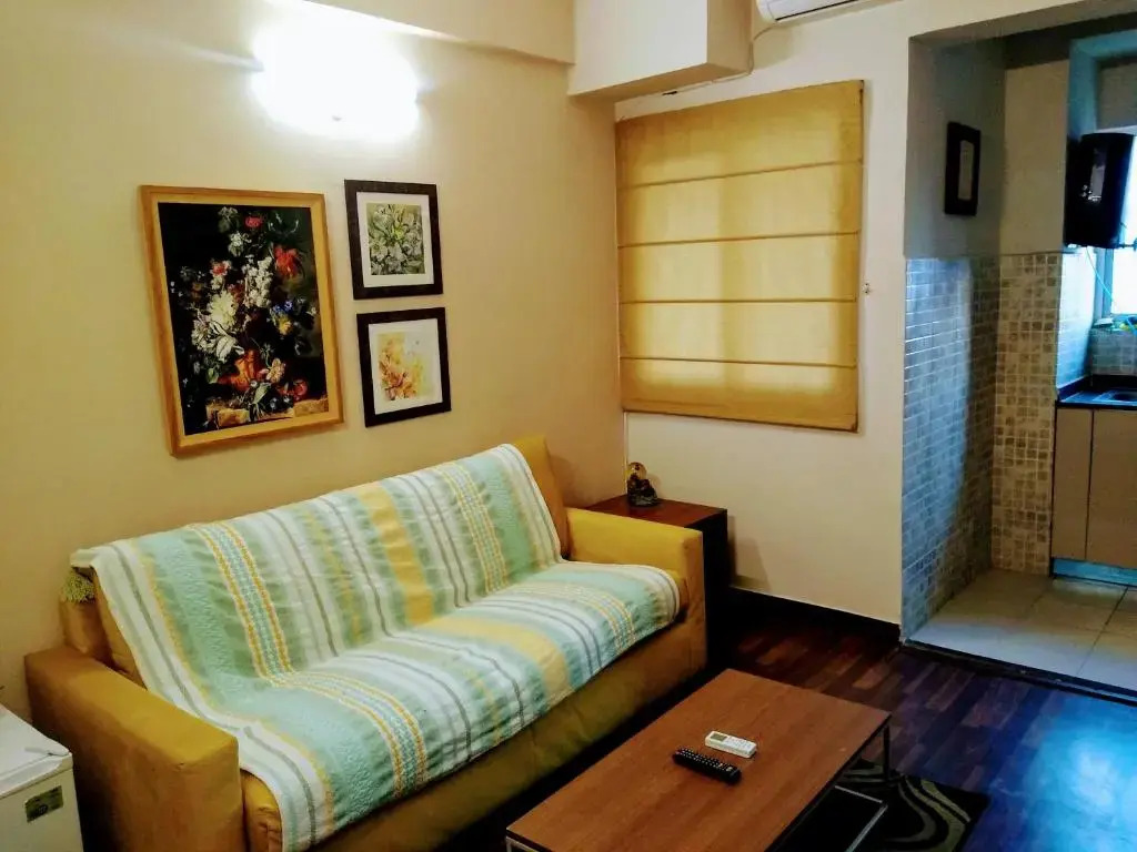 Studio Apartment with Green lawns