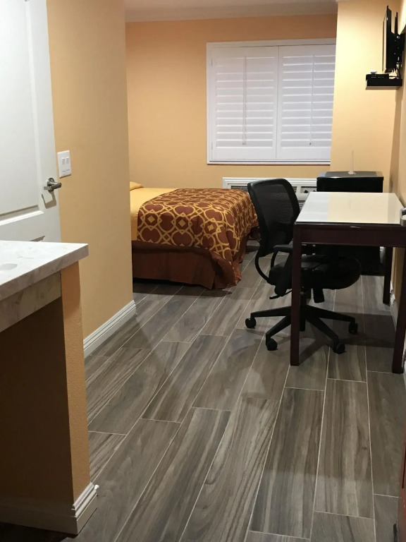 Executive Suites Inn