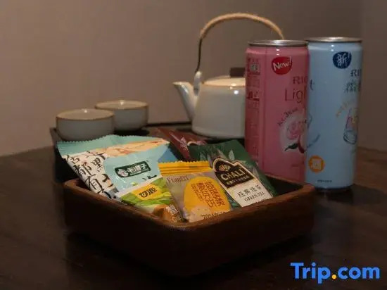 Yiyun Superior Products Hotel
