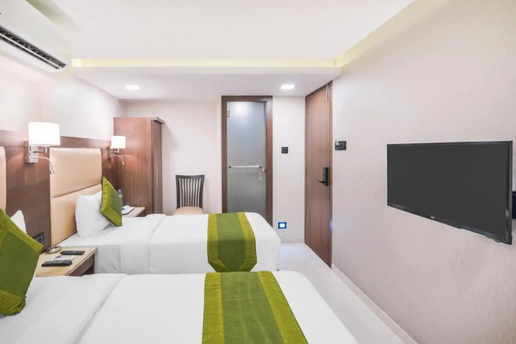 Oxford Hotel Powai