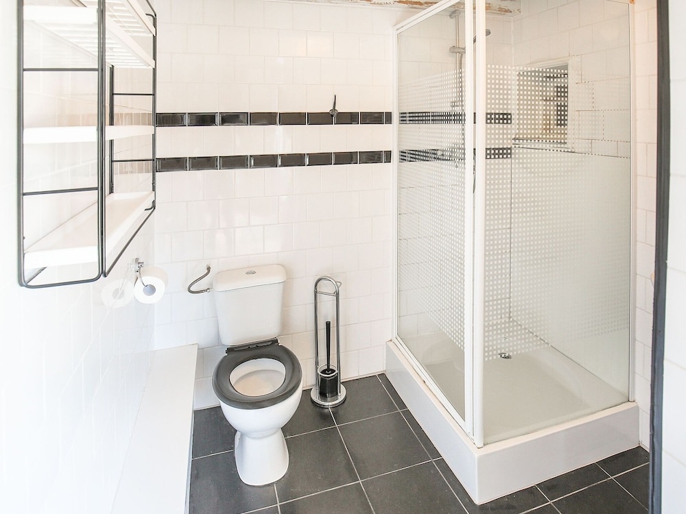 Well Maintained Holiday Home in Old Dutch Haubarg Farmhouse near Egmond aan Zee