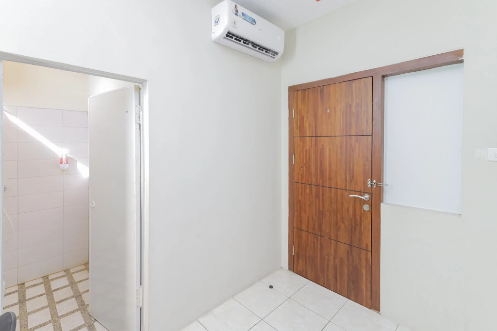 Urbanview Hotel K-15 Surabaya