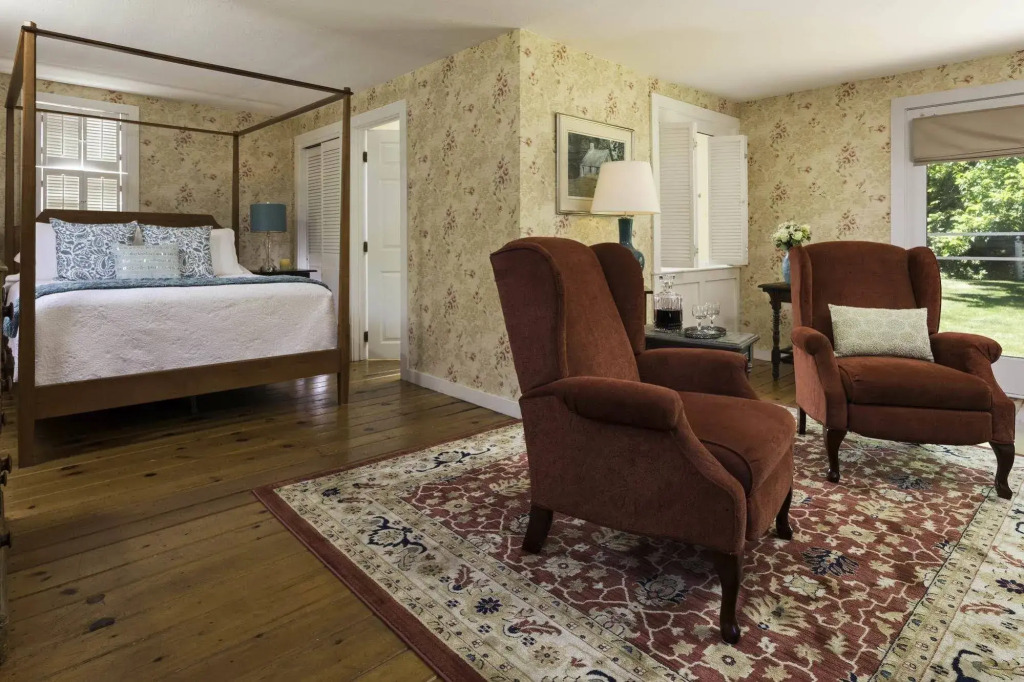 Ashley Manor