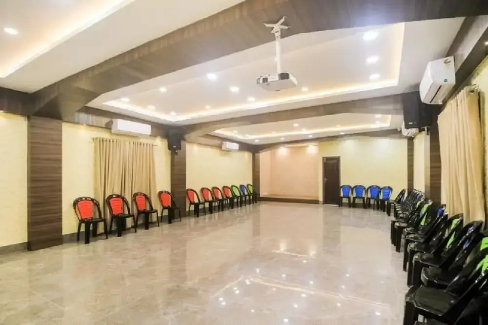 Hotel Grand Palace Banquet by OYO Rooms