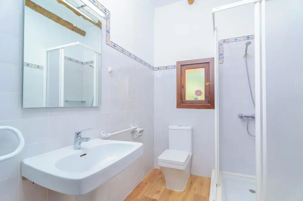 Villa in Manacor With Pool & Tennis Court