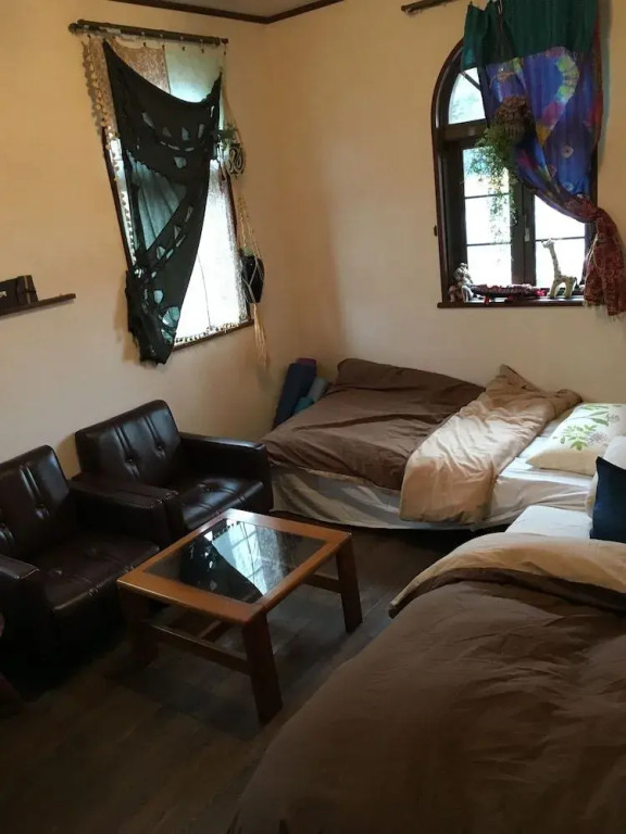 Sansaro Cafe & Guest House