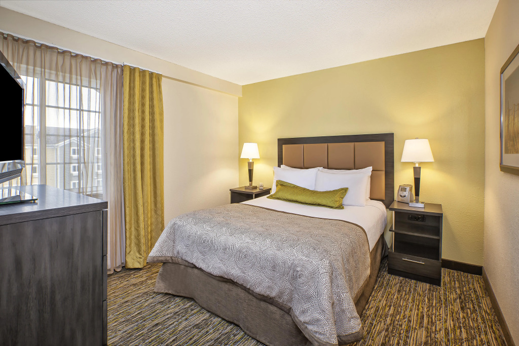 Candlewood Suites Indianapolis Northeast by IHG