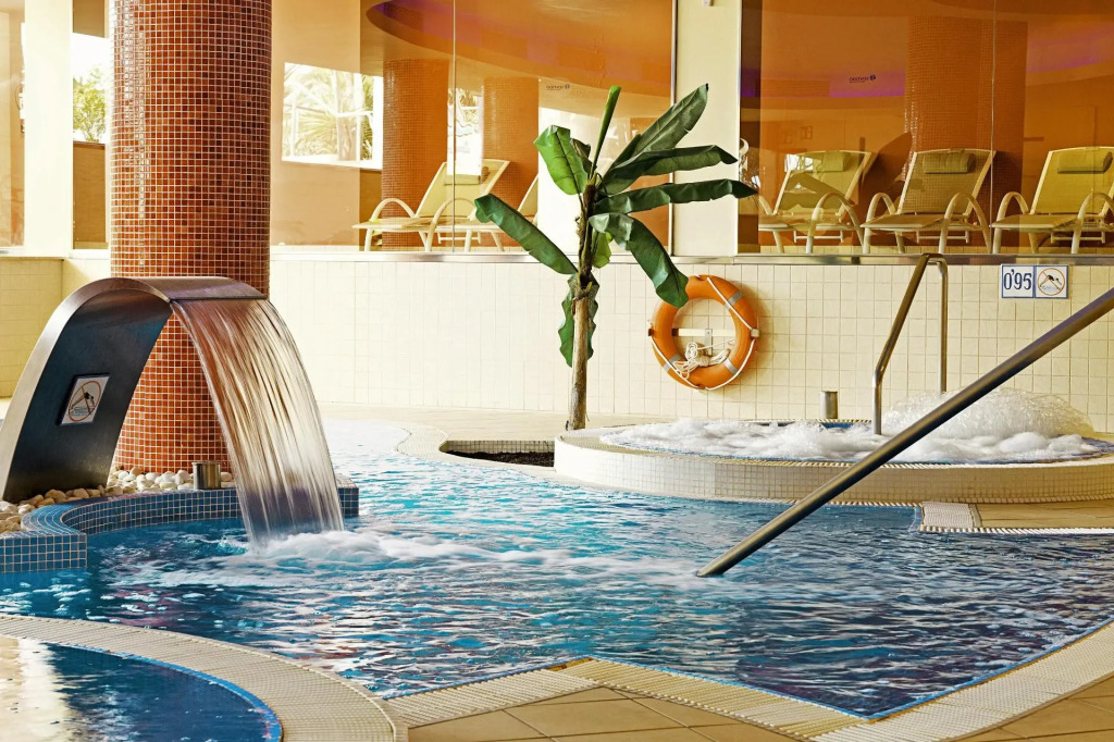 R2 Buganvilla Hotel & Spa