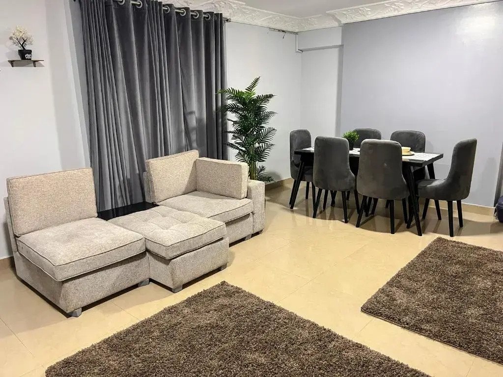 Stunning 3 BED APT Beach front Panoramic View ALEX