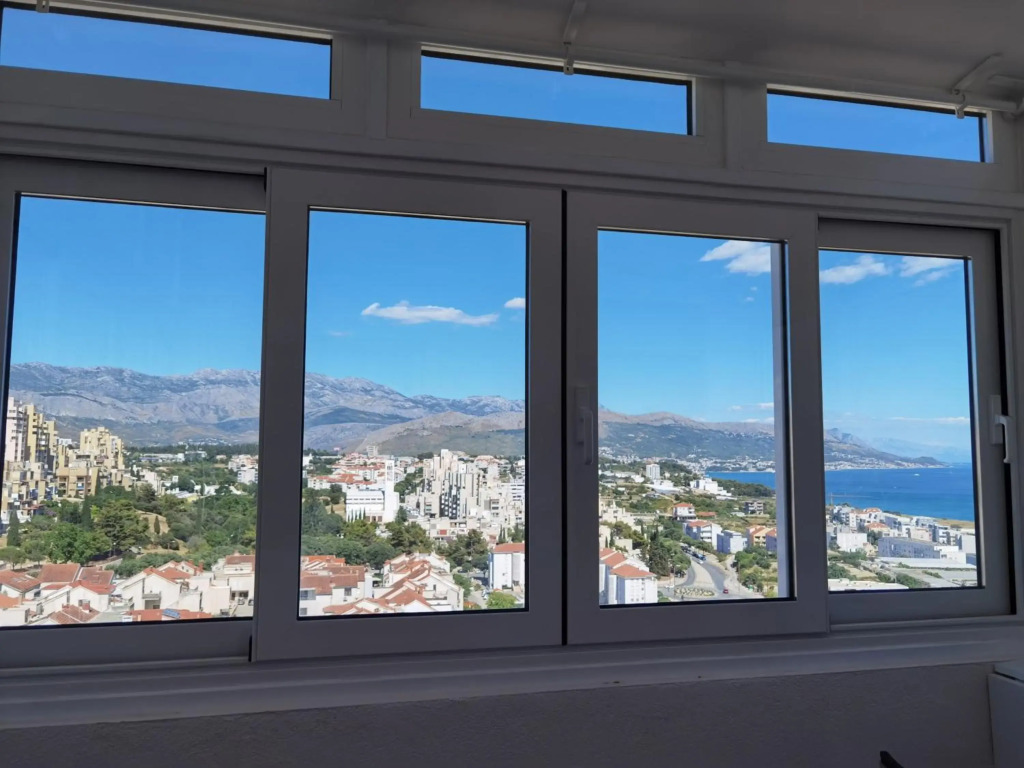 T-star, 2-bedroom apartment with magnificent beach view
