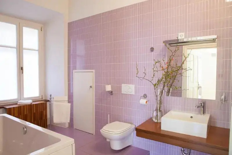 Julija&Roberts Riverview Apartments and Rooms