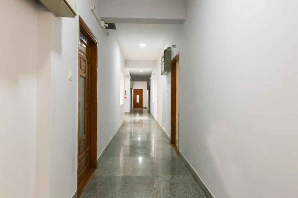 OYO 62861 Shriram Residency