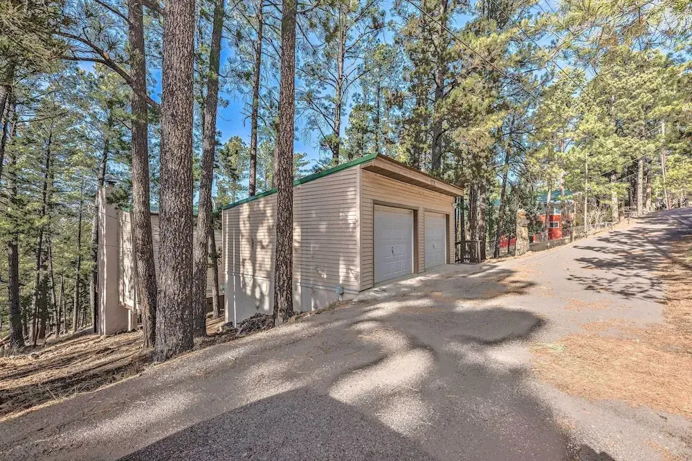 Hot Tub, Game Room & Sauna: Ruidoso Hideaway!