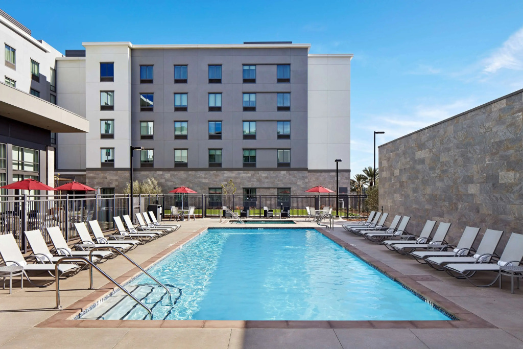 Homewood Suites By Hilton Long Beach Airport