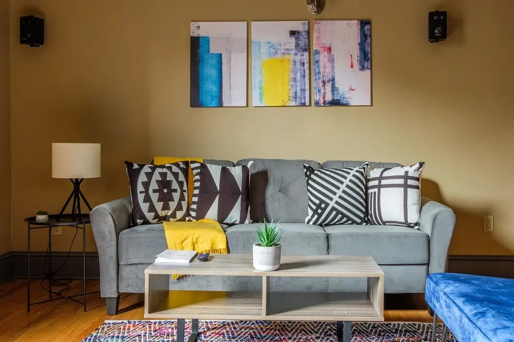 FRONTDESK 2015 East 4th Street Apts Downtown Cleveland