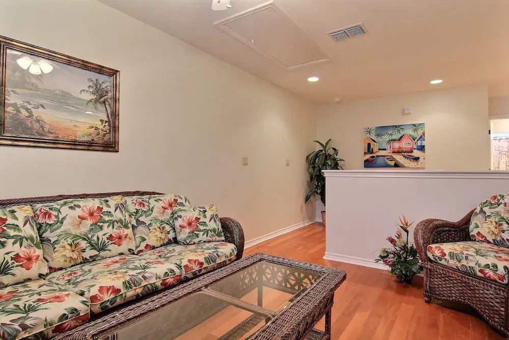 Maria's Beach Getaway Gsc1 4 Bedrooms 3 Bathrooms Condo
