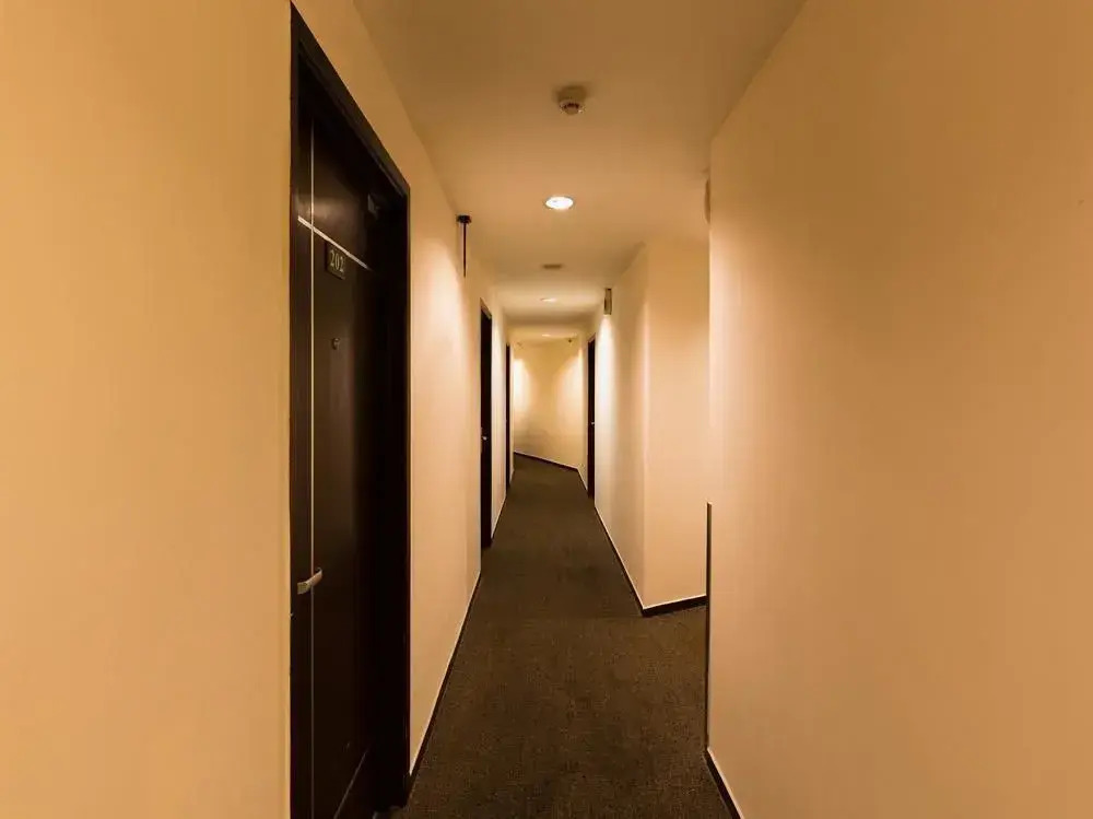 OYO 175 Lotus Hotel