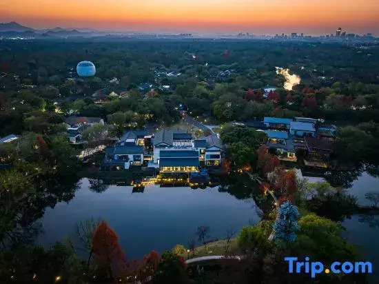 Weihan Resort At Xixi Wetland