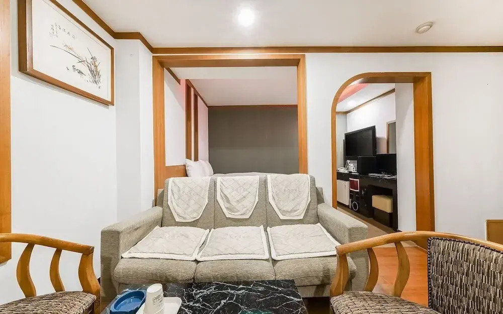 Goyang Karma Hotel