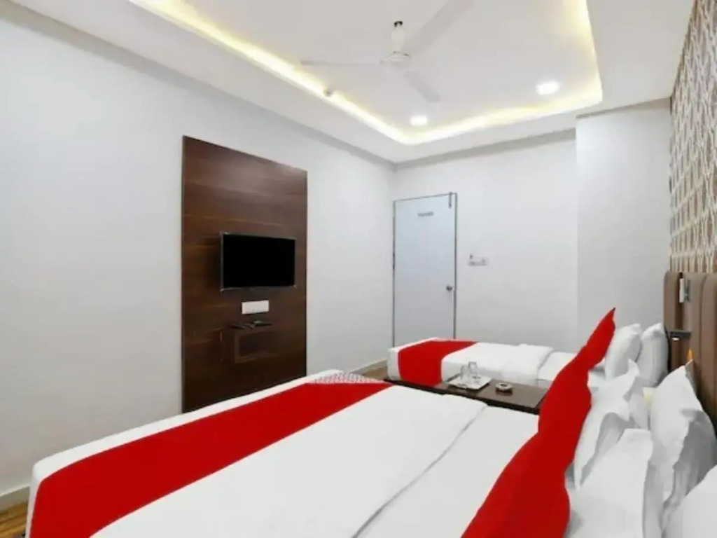 OYO Flagship 84101 Hotel Avens Inn