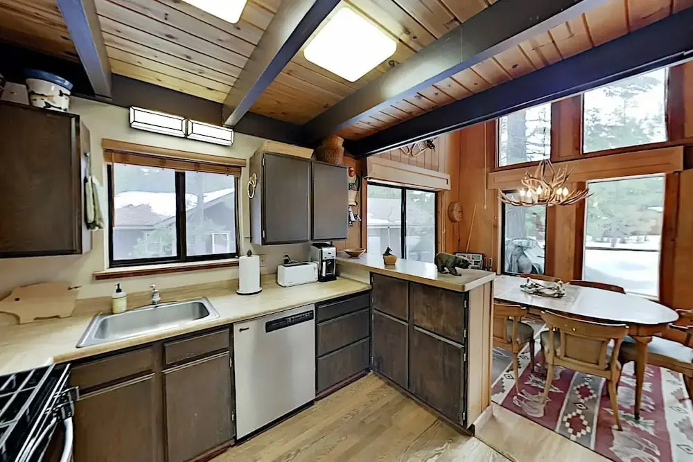 Grand Mountain Lodge W/ Tahoe Donner Amenities 4 Bedroom Home