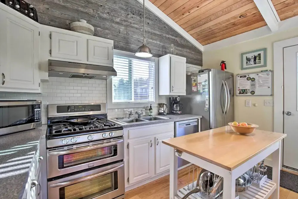 Private Rockaway Beach Retreat: 2 Blocks to Ocean!
