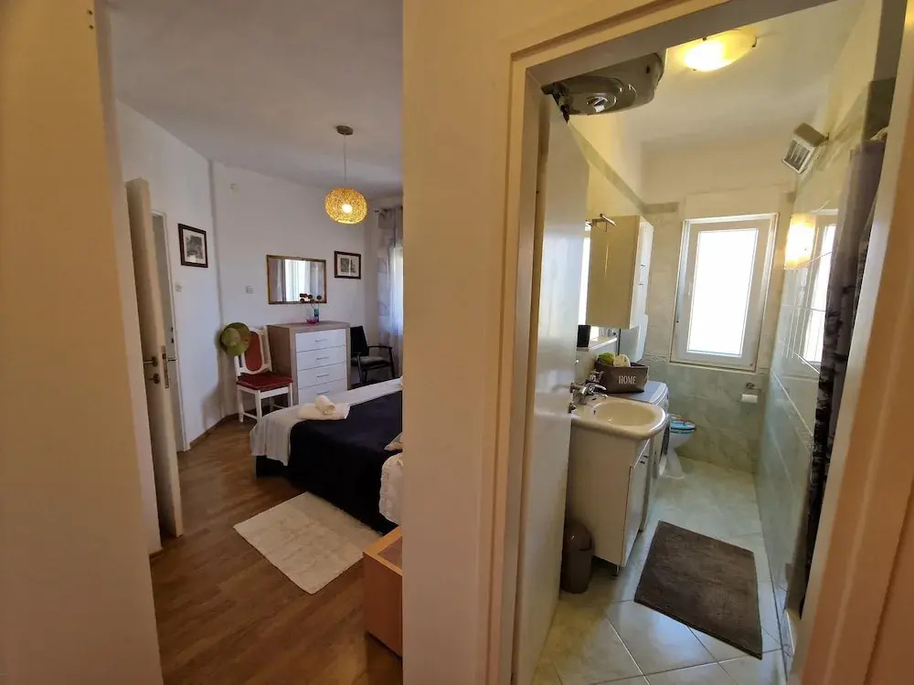 Apartments Godena