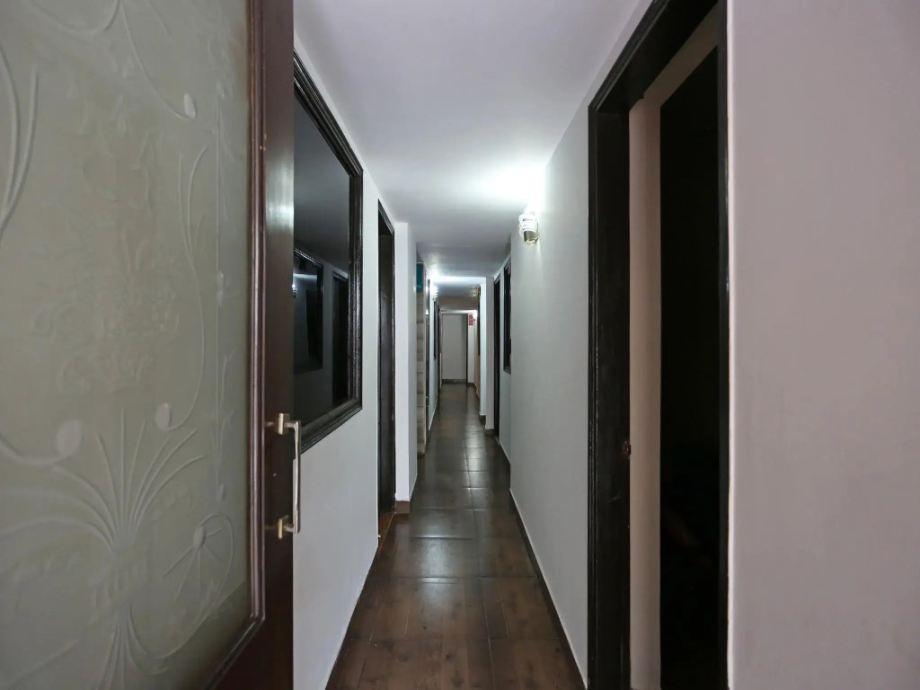 OYO 526 Hotel Asees Inn