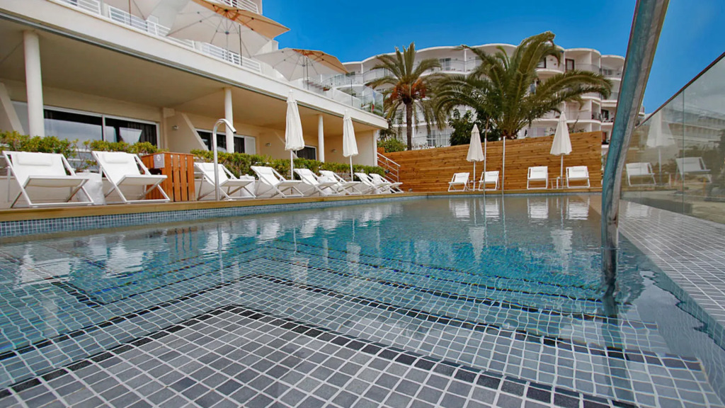Отель BG Hotel Nautico Ebeso