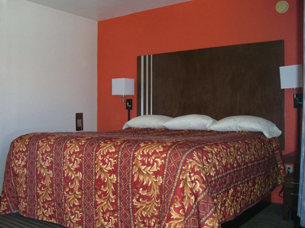 Budget Inn