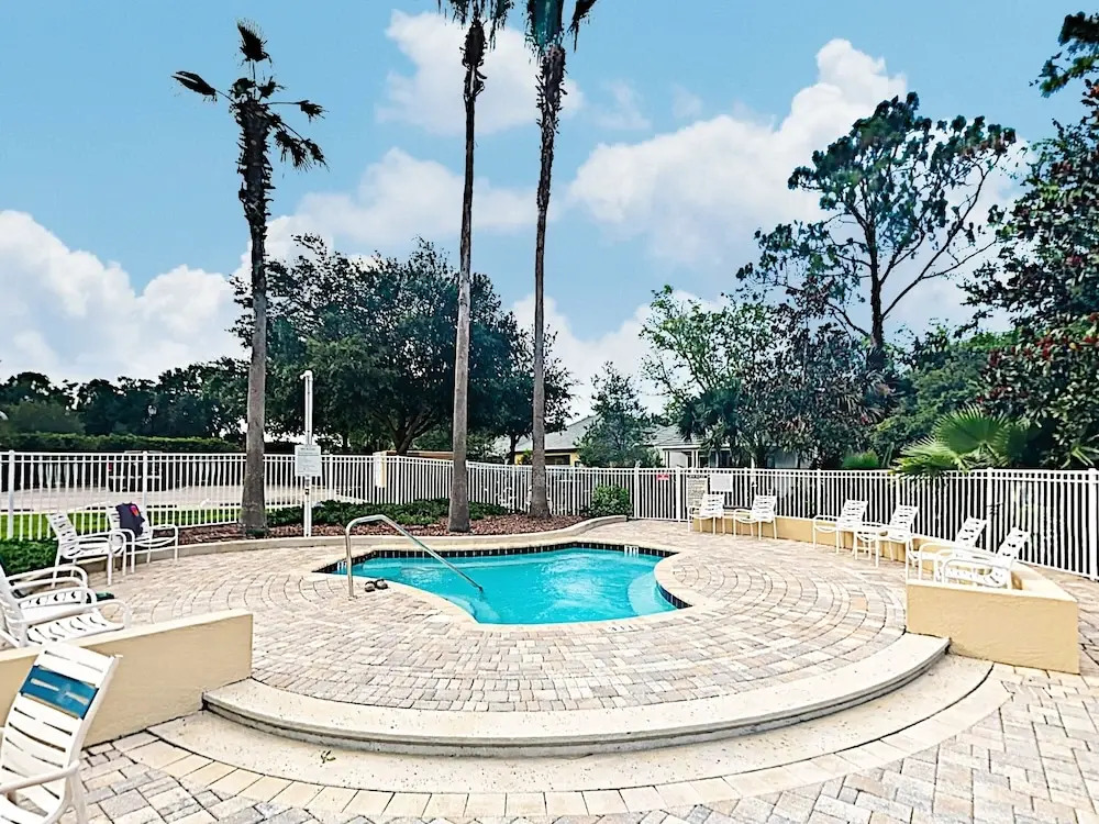 New Listing! Townhome W/ Pools & Balcony, By Beach 2 Bedroom Townhouse