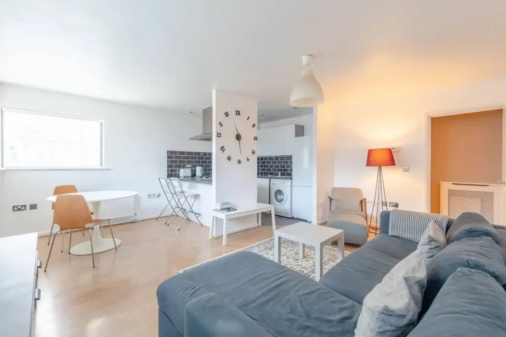 Radiant 2 Bedroom Apartment in East London