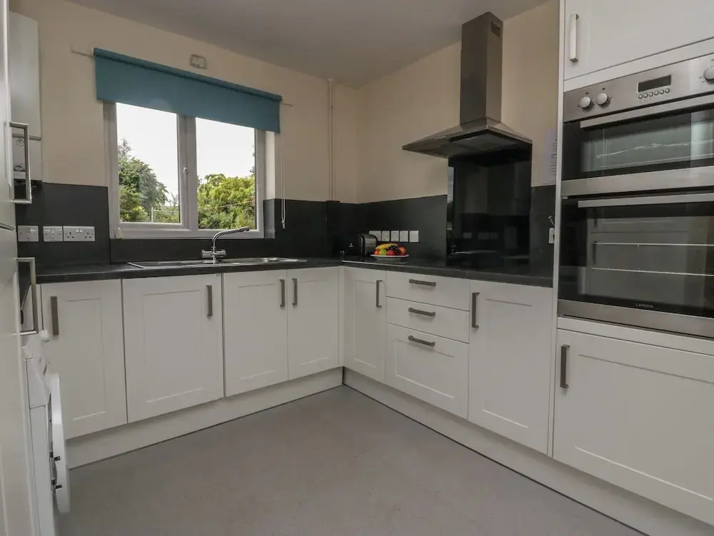 Jubilee Two Bedroom House Pet Free Baby Friendly