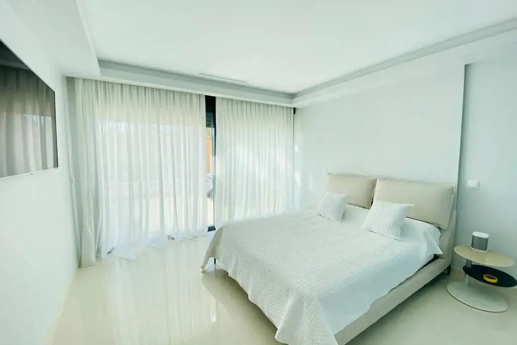 Amazing Exclusive House in Marbella Golden Mile