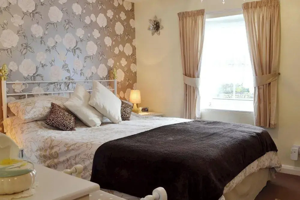 Cottage - Sleeps 3 Parking & Fishing