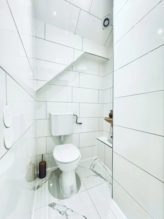 Comfortable Budget Room near Liesing