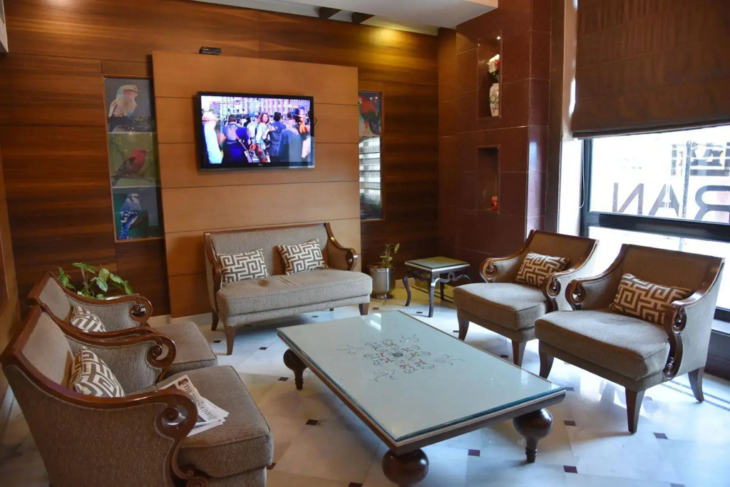 Hotel Leela Grande