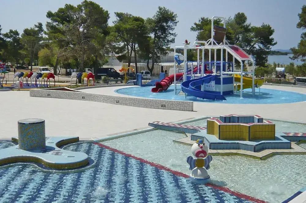 Zaton Apartment Near Sea Beach
