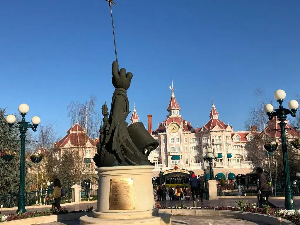 DISNEYLAND PARIS 1.4 Km - STUDIO Superior Apartment for 2 persons