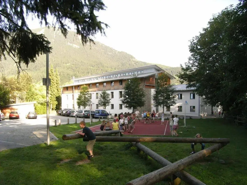 DJH Garmisch- Partenkirchen - Hostel