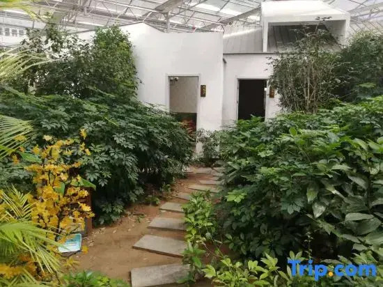 Tianyuan Jibushi Hot Spring Hotel