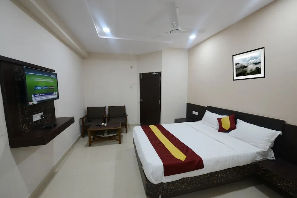 Dwaraka Inn